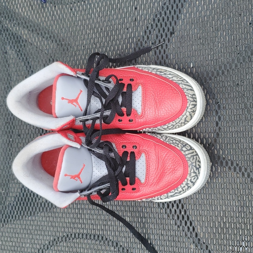 Nike Air Jordan 3 Retro 2019 Fire Red Cement Grey Size 6.5Y